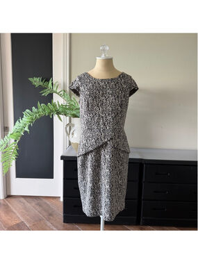 Calvin Klein Black & White Peplum Sheath Dress Size 10 Modest High Neck Office